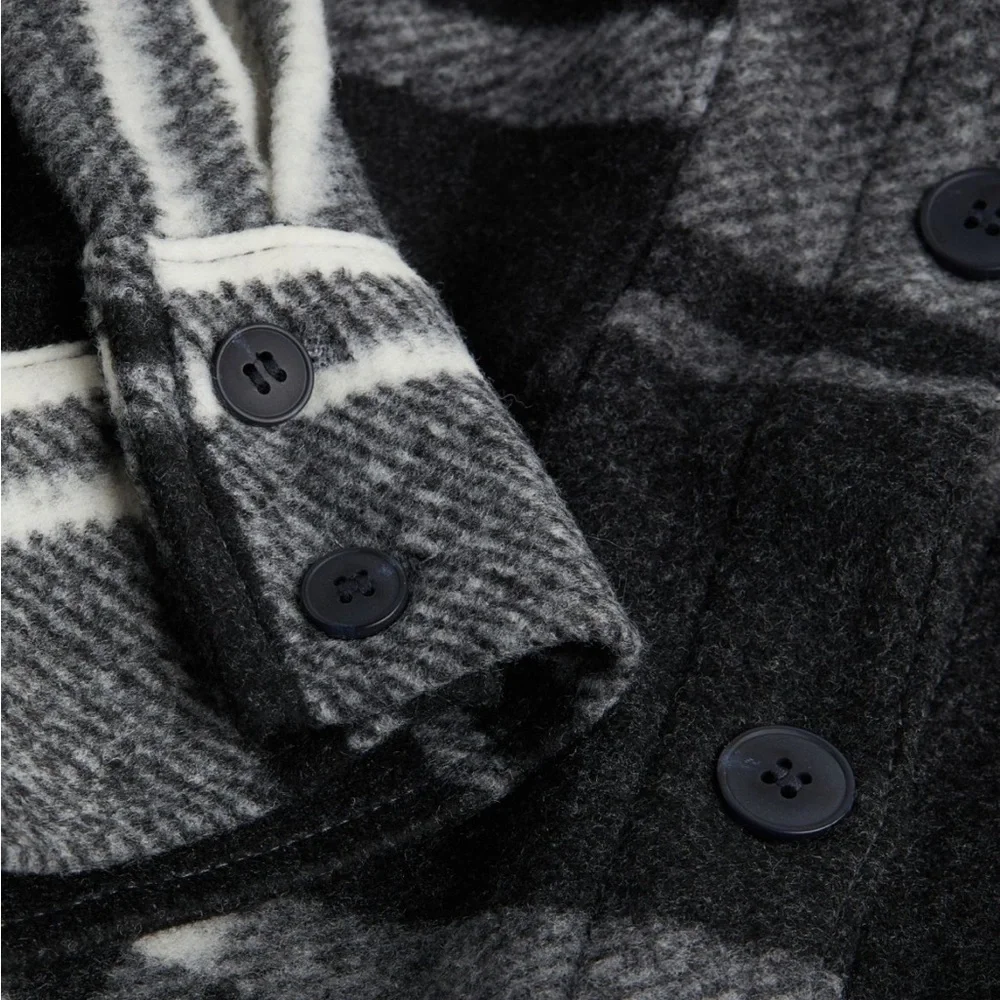 H&M plaid shacket 🖤 - Picture 5 of 5